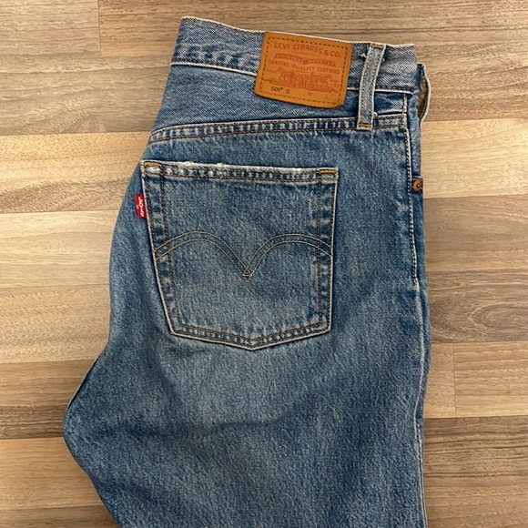 Levi’s 401 distressed denim - Picture 5 of 7